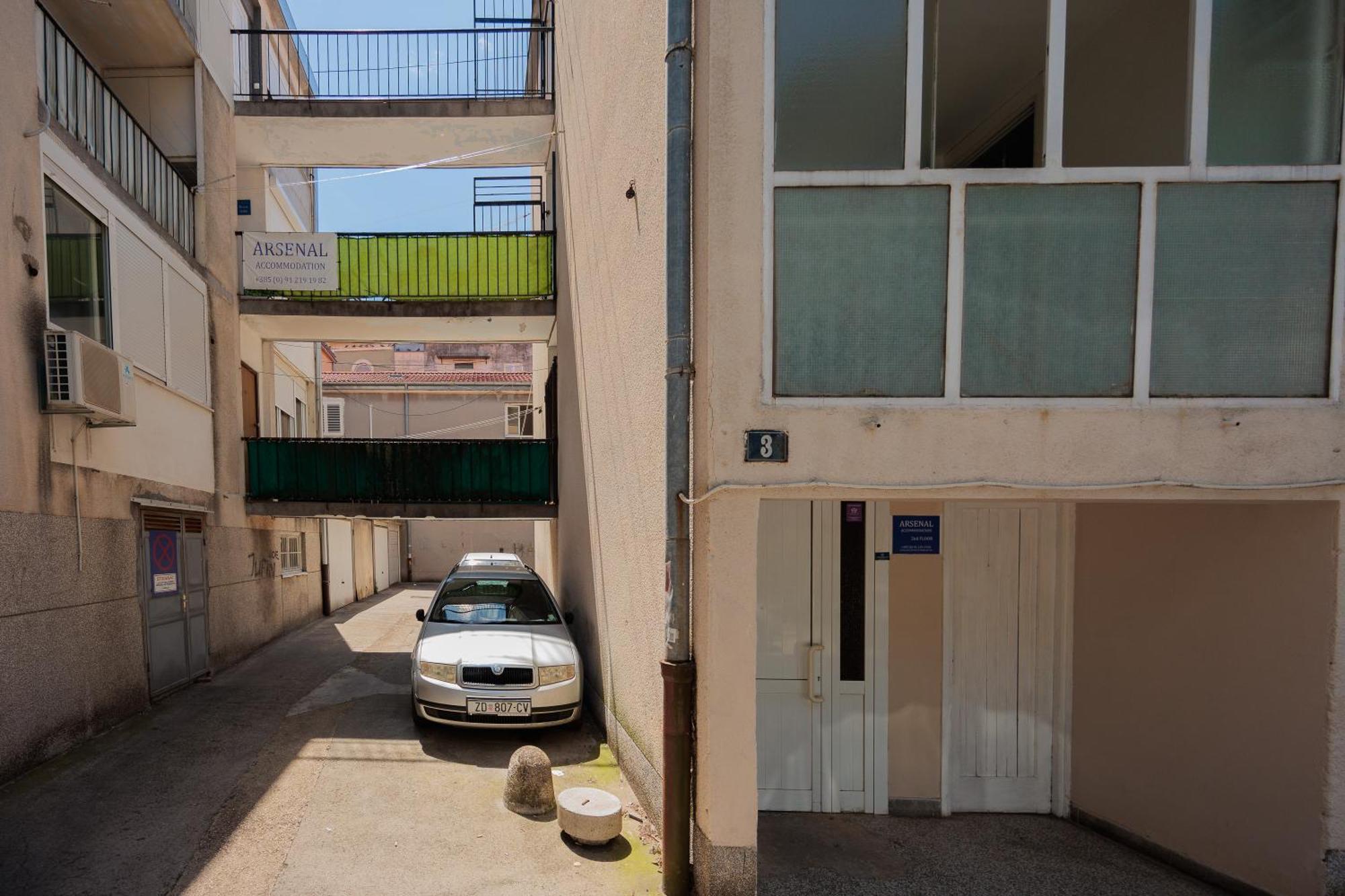 Guest House Arsenal Accommodation زادار المظهر الخارجي الصورة